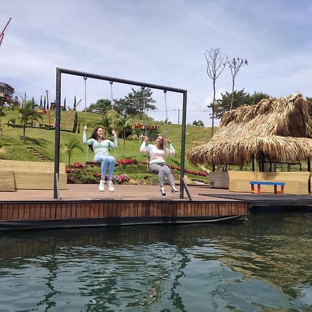 Hotel Aguas Abiertas Guatapé Екстериор снимка