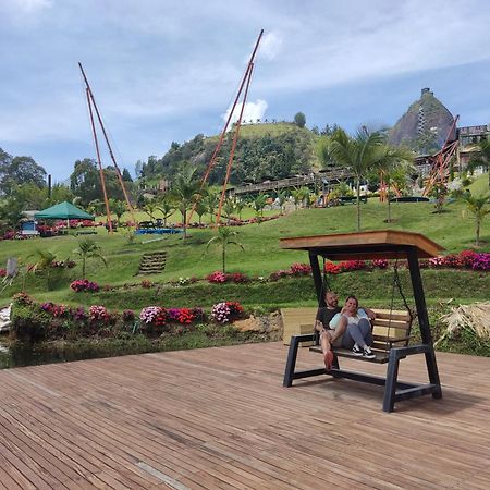 Hotel Aguas Abiertas Guatapé Екстериор снимка