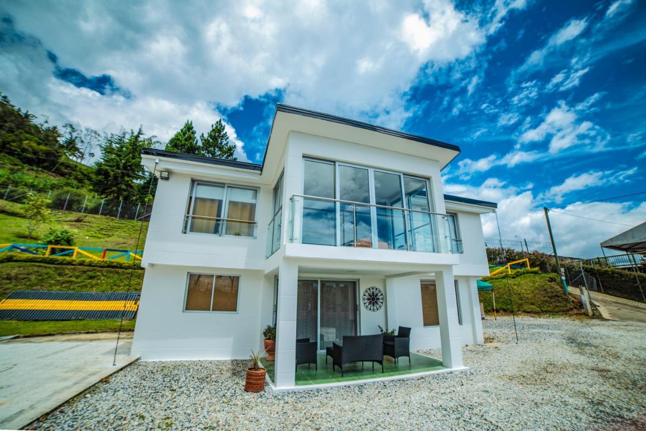 Hotel Aguas Abiertas Guatapé Екстериор снимка