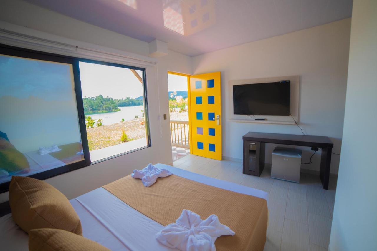 Hotel Aguas Abiertas Guatapé Екстериор снимка