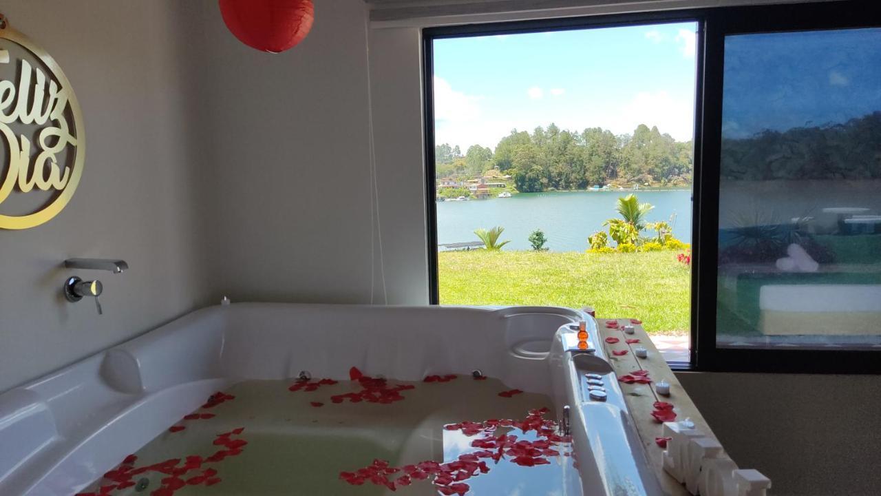 Hotel Aguas Abiertas Guatapé Екстериор снимка