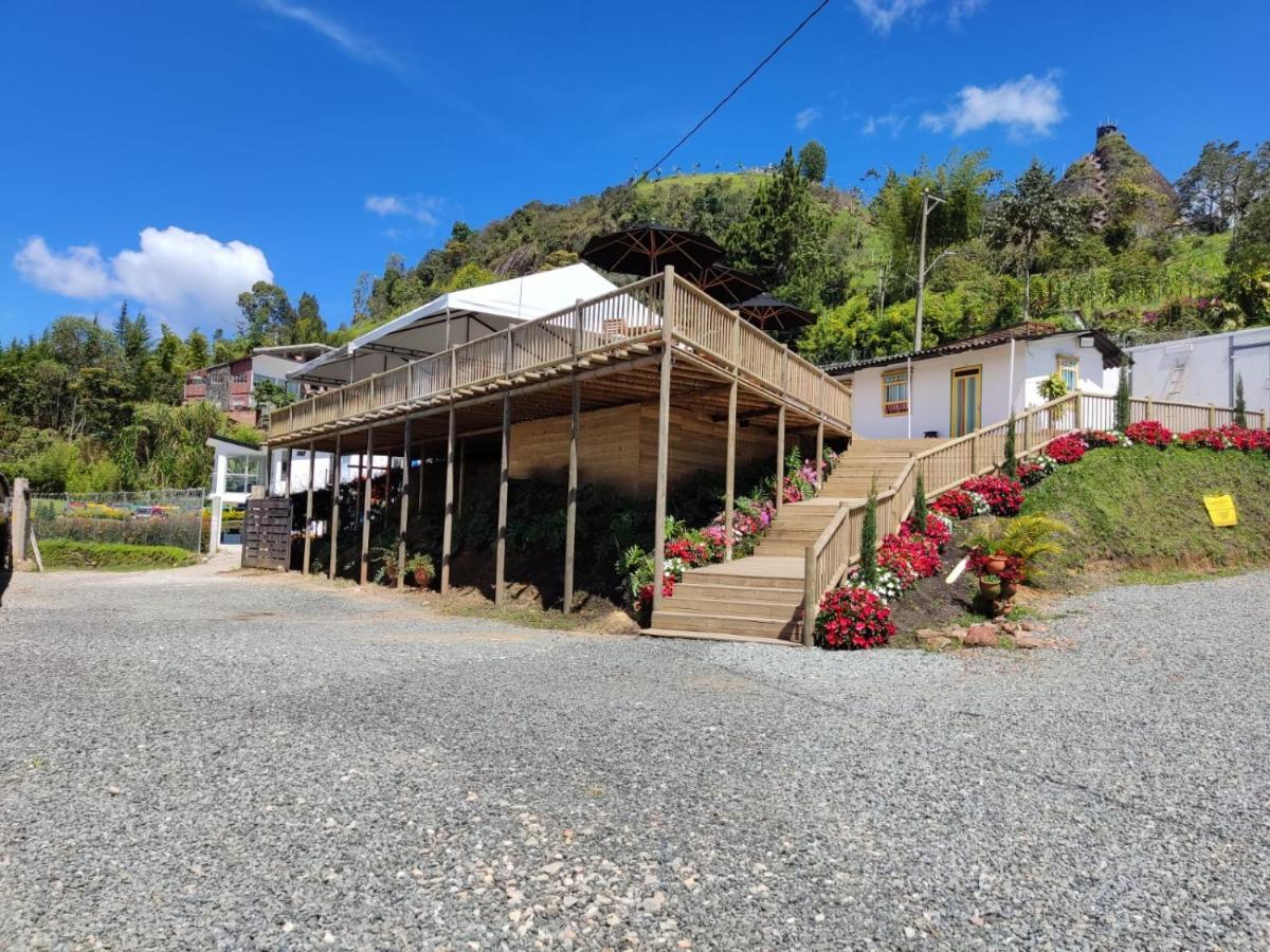 Hotel Aguas Abiertas Guatapé Екстериор снимка
