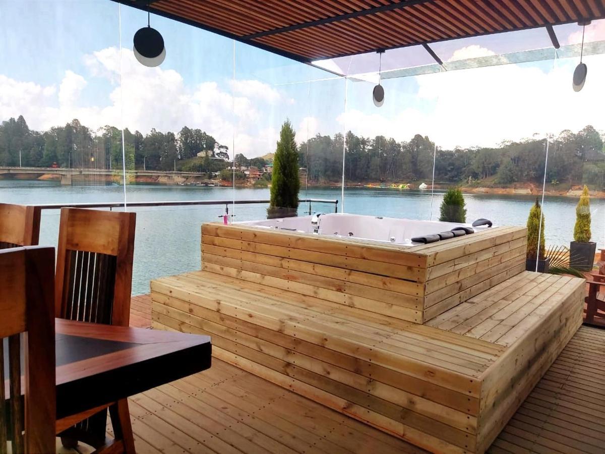Hotel Aguas Abiertas Guatapé Екстериор снимка