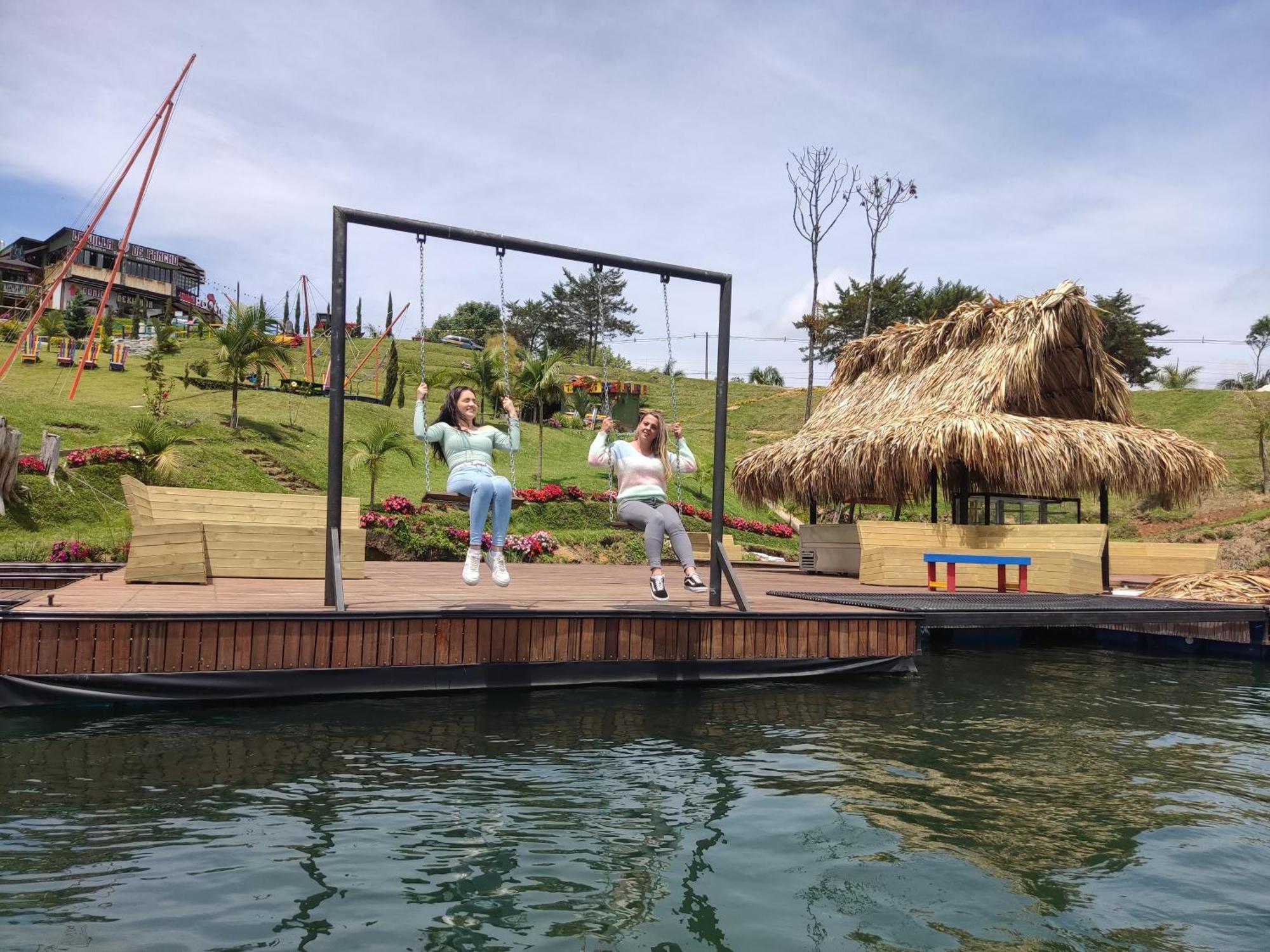 Hotel Aguas Abiertas Guatapé Екстериор снимка