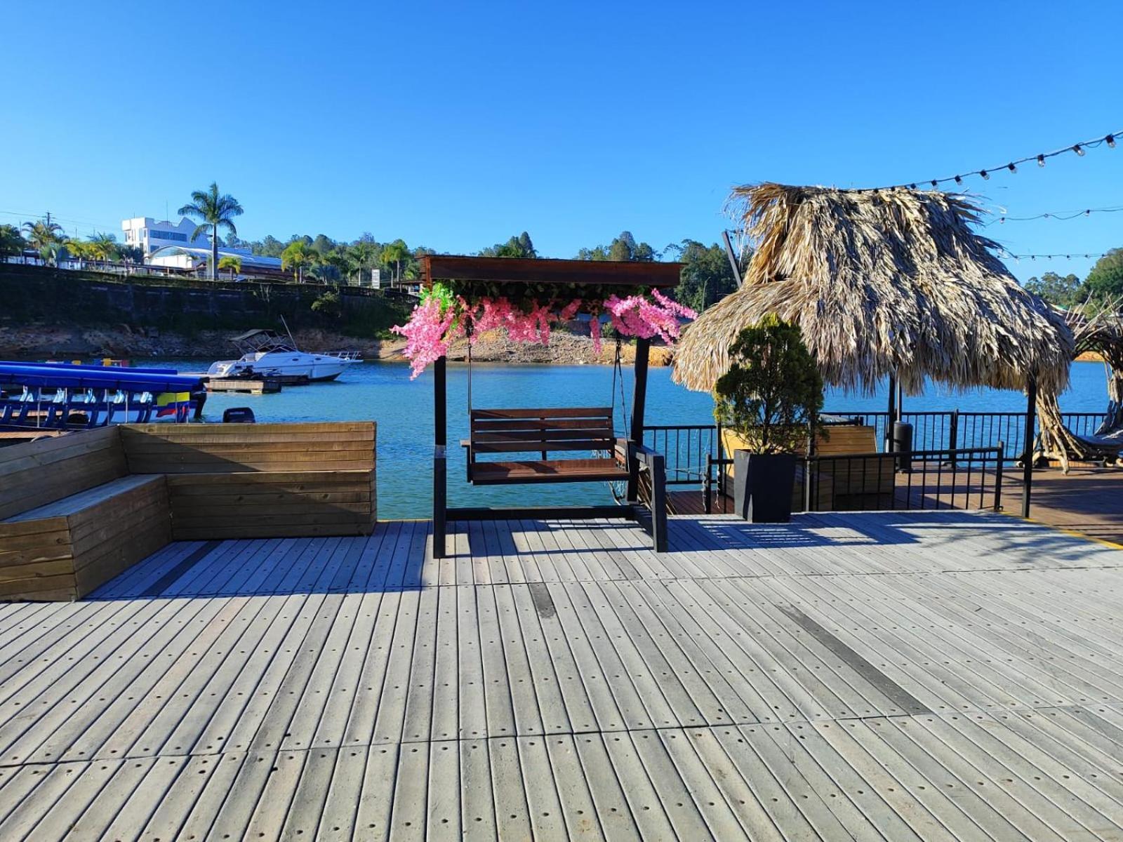 Hotel Aguas Abiertas Guatapé Екстериор снимка