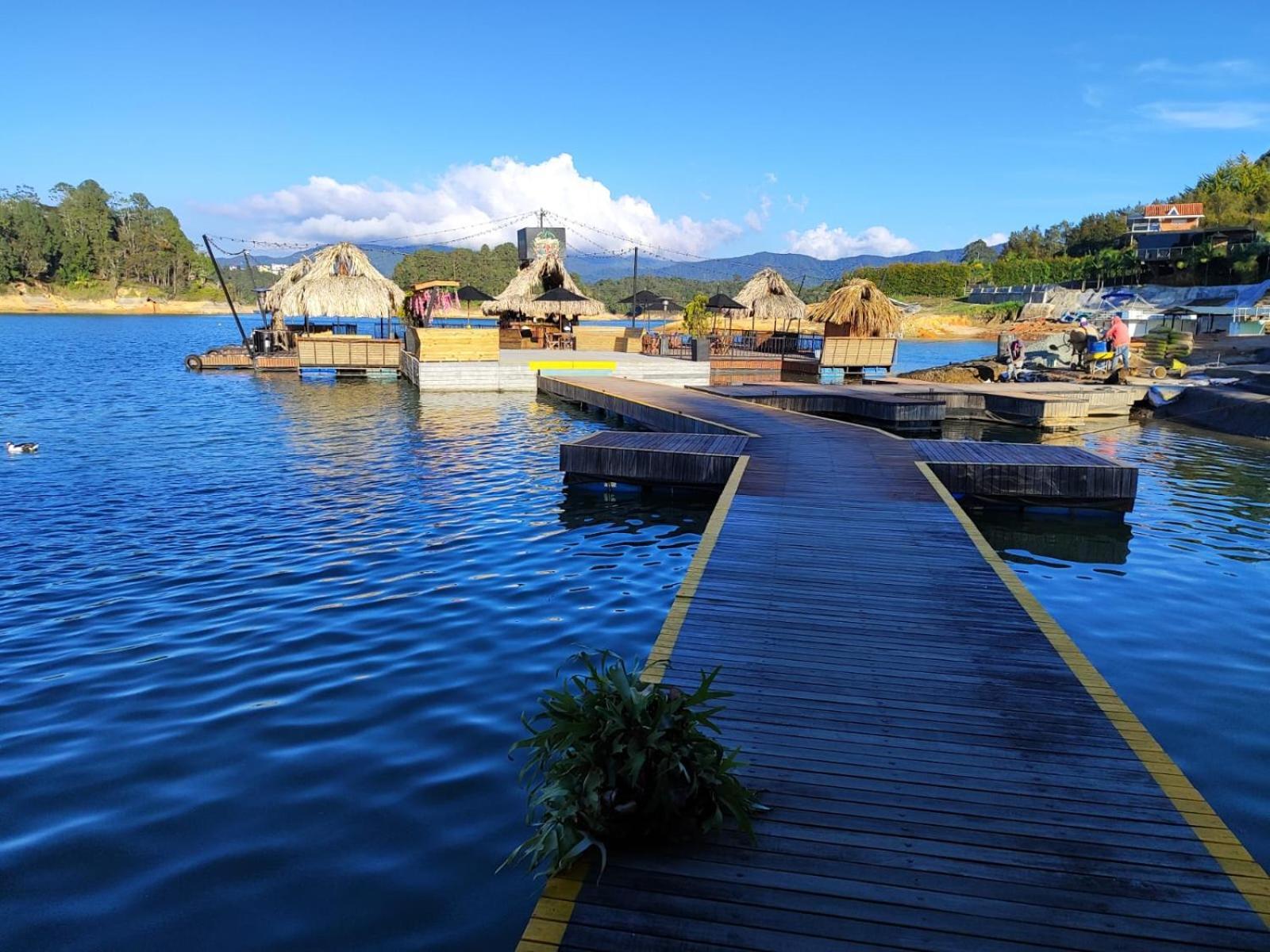 Hotel Aguas Abiertas Guatapé Екстериор снимка