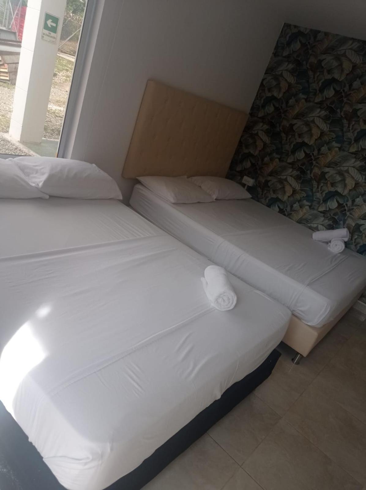Hotel Aguas Abiertas Guatapé Екстериор снимка